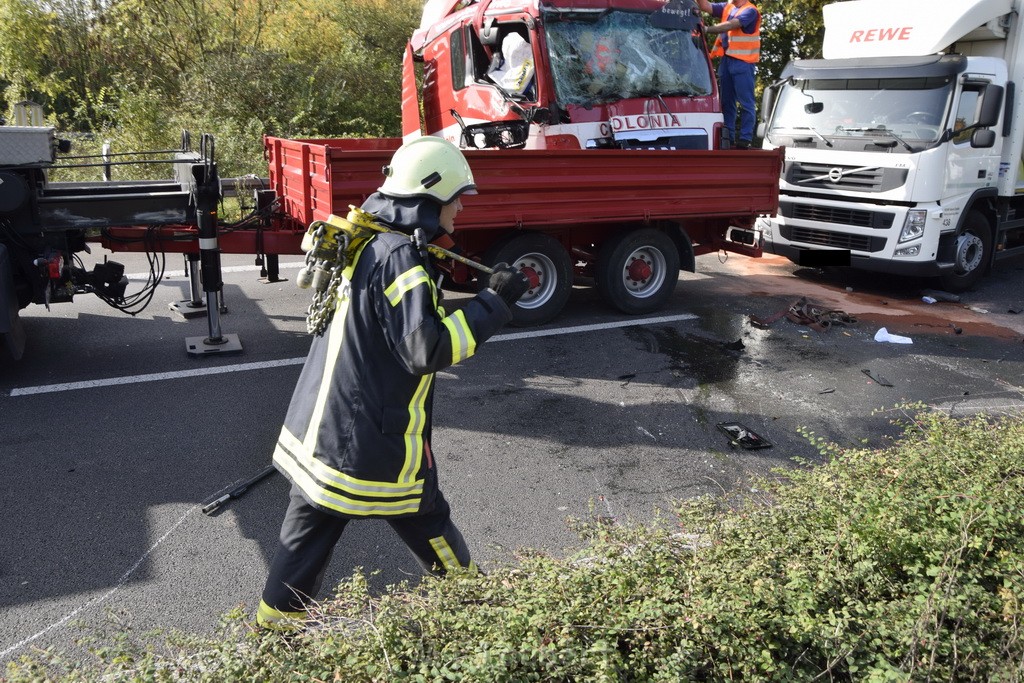 Schwerer VU PKlemm A 57 Rich Innenstadt Hoehe Koeln Chorweiler P149.JPG - Miklos Laubert